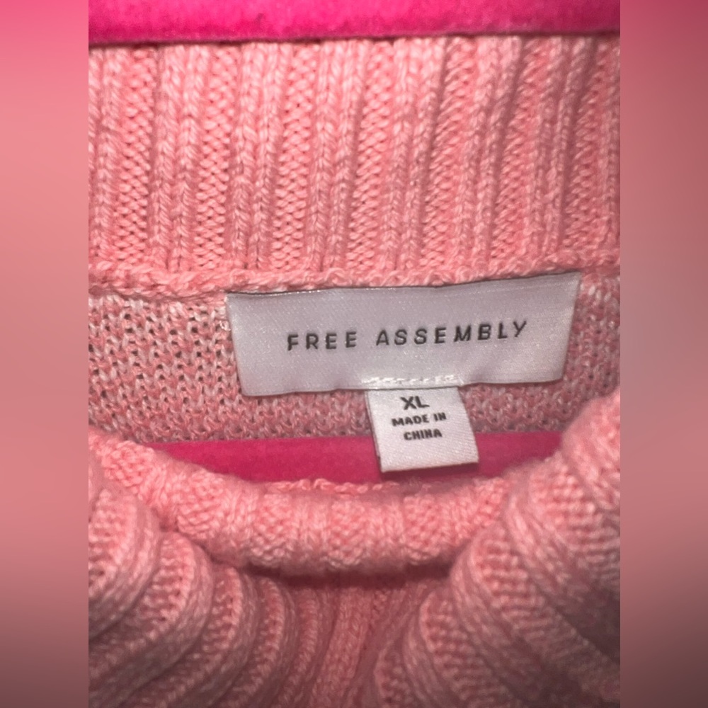 Pink sweater - Picture 3 of 5